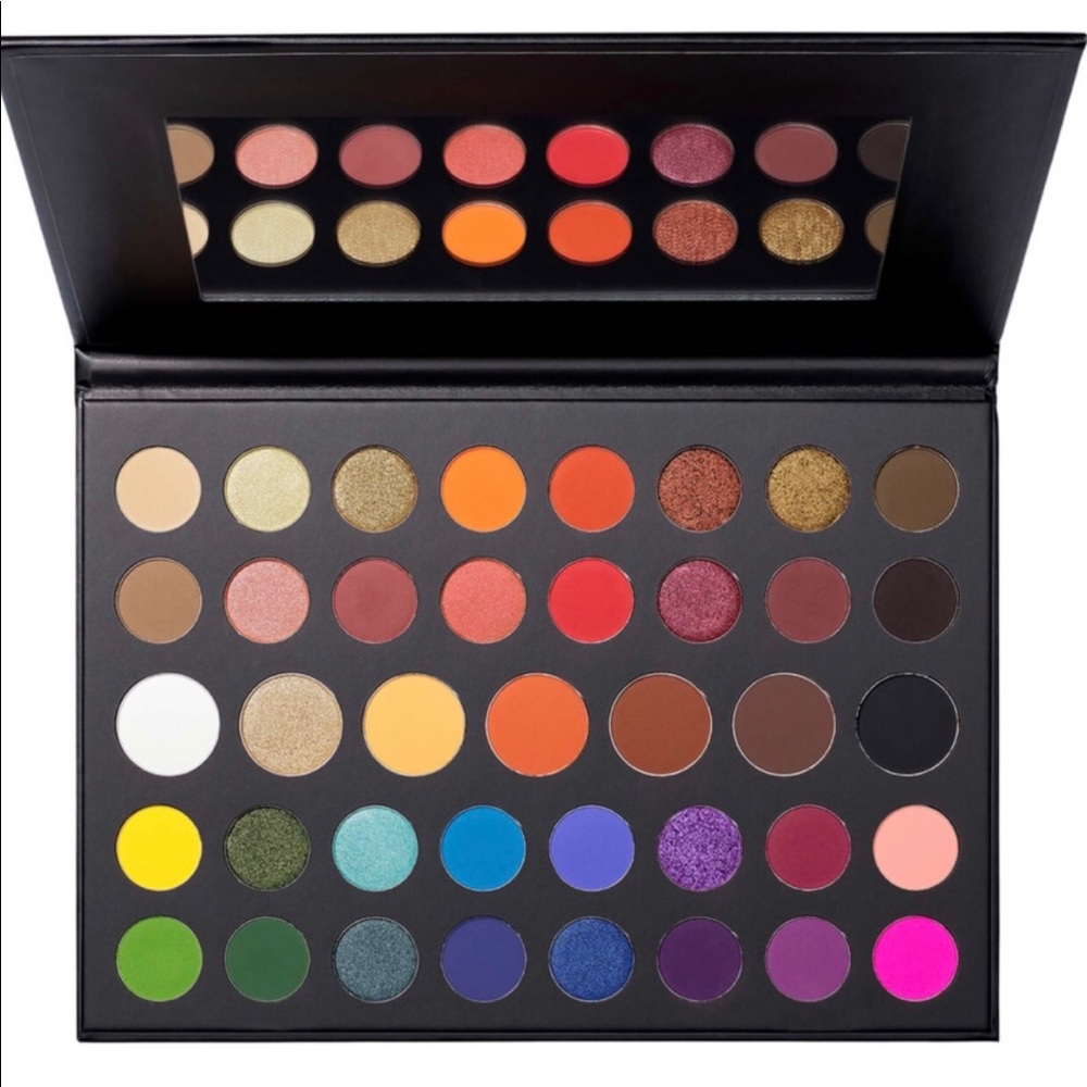 High end makeup-More included than what’s in pics